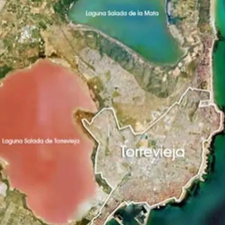 Apartment Cozy @ 3br Near Promenade! *