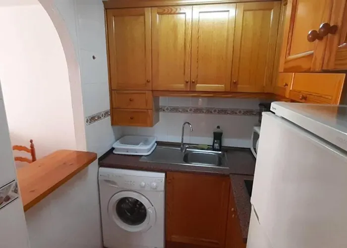 Cozy @ 3br Near Promenade! Apartment *